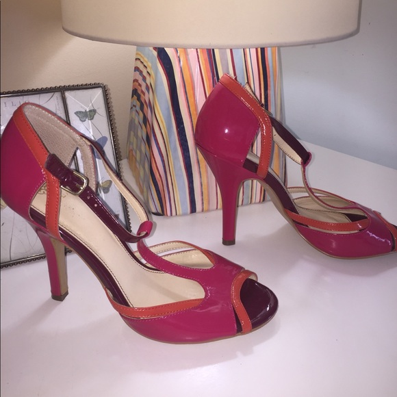 Isola Peep Toe Heels - Picture 2 of 4